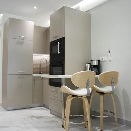 Andriiaanii Apartment เอเธนส์ ภายนอก รูปภาพ