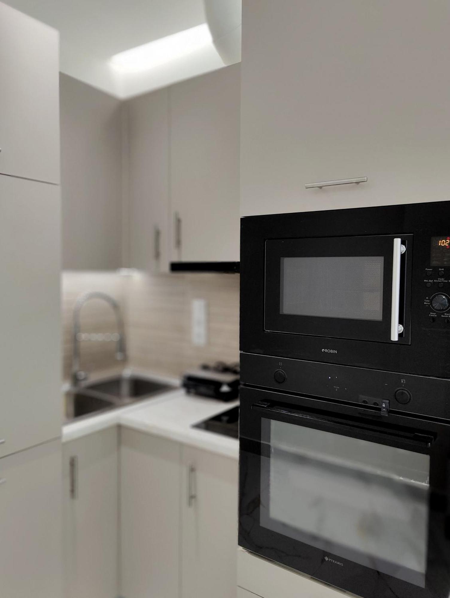 Andriiaanii Apartment เอเธนส์ ภายนอก รูปภาพ