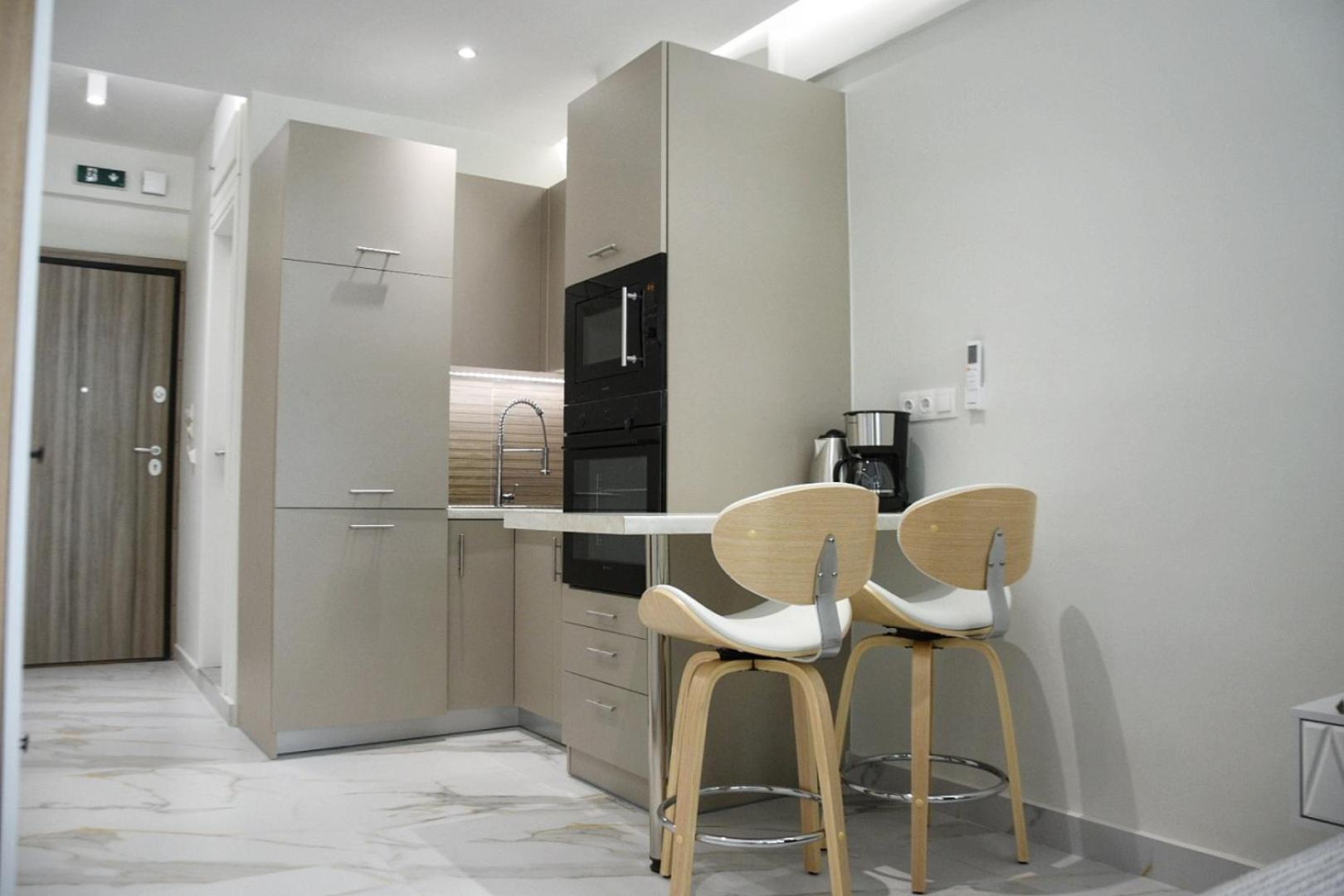 Andriiaanii Apartment เอเธนส์ ภายนอก รูปภาพ